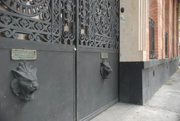 El Patio 77