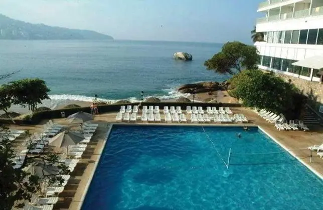 El Presidente Acapulco - Havuz