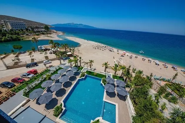 El Primero Hotel - Havuz