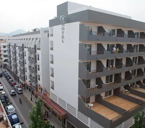 El Puerto Apartamentos