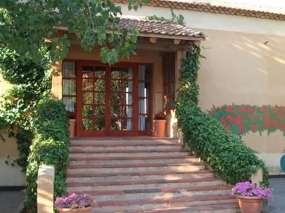 Hotel El Rancho - Dış Mekan