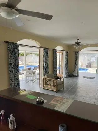El Retreat Guest House - Lobi