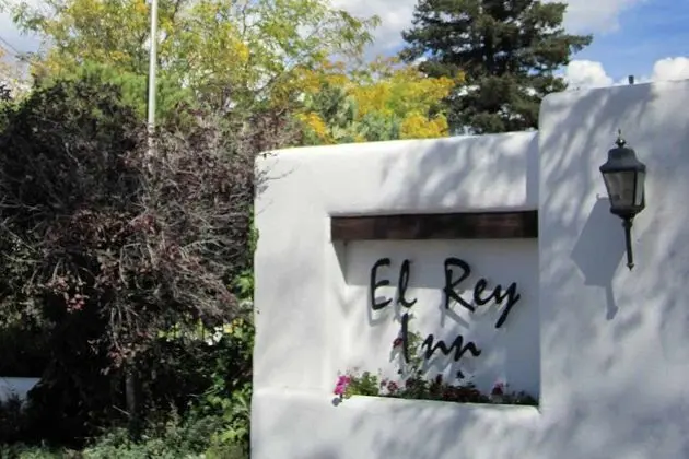 El Rey Court
