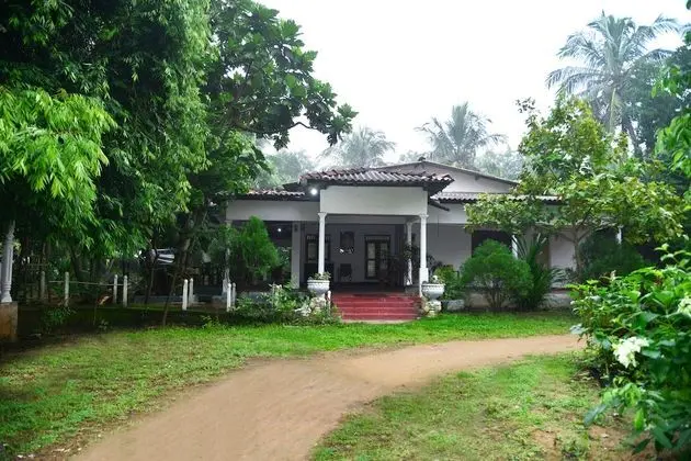 Ela Addara Arunalu