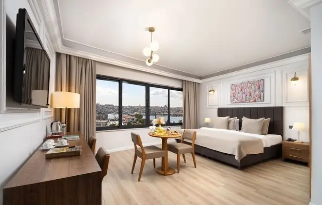 Elan Hotel