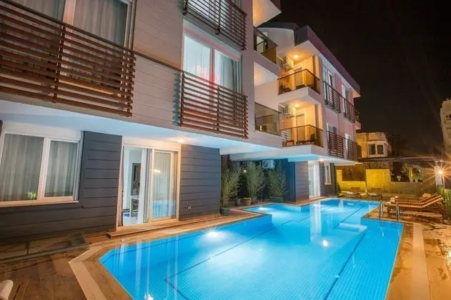 Elanis Suites - Havuz