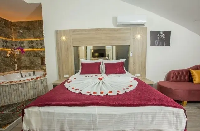 Elanis Suites - Oda