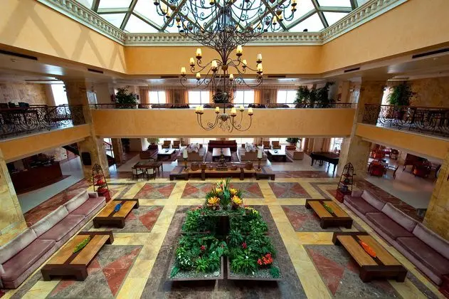 Elba Estepona Gran Hotel & Thalasso Spa - Lobi