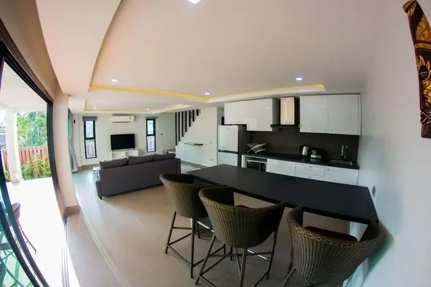The Elegance Pool Villas - Lobi