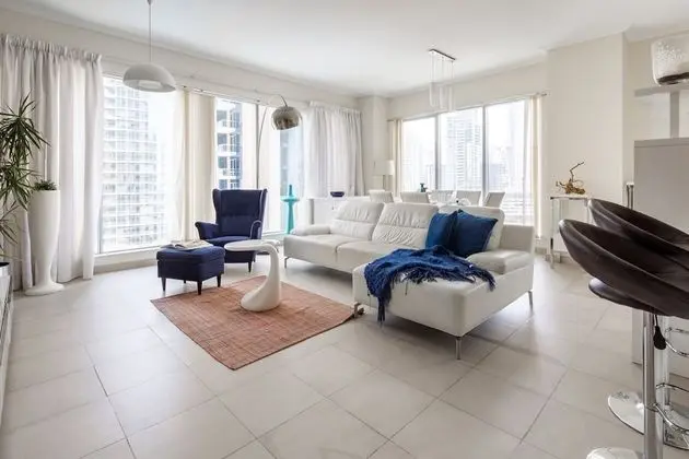 Elegant 2BR With Magnificent Marina Views! - İç Mekan