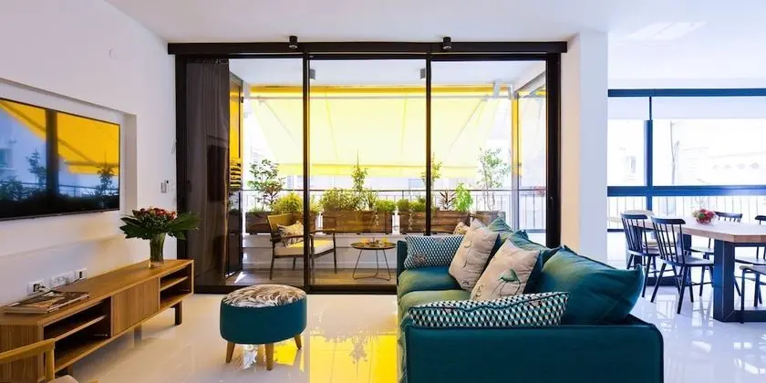 Elegant 2BR with Veranda by FeelHome
