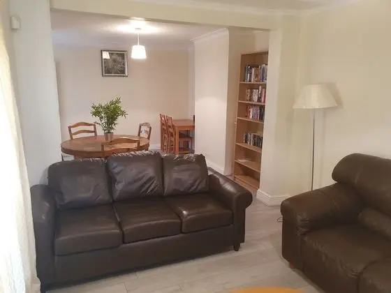 Elegant 3 Bed house walk Wembley stadium