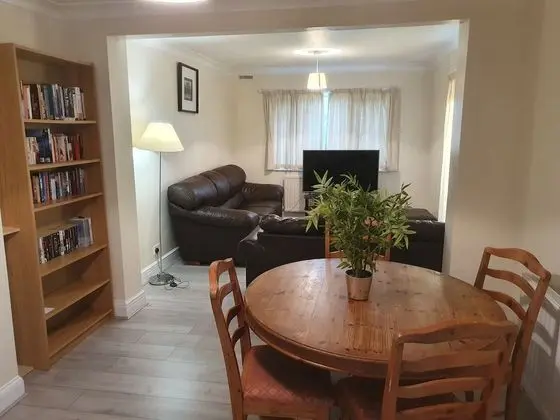 Elegant 3 Bed house walk Wembley stadium - İç Mekan