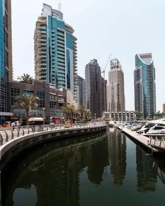 Elegant 3BR in Dubai Marina With Scenic Views! - İç Mekan