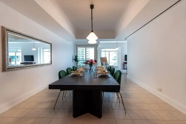 Elegant 3BR in Dubai Marina With Scenic Views! - İç Mekan