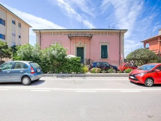 Elegant Apartment in San Vincenzo With a Sea-view - Dış Mekan