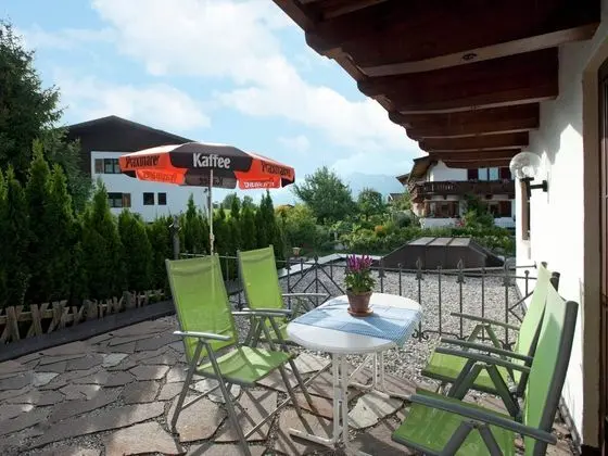 Elegant Apartment in Sankt Johann in Tyrol near Ski Slopes - Yerinde Yemek