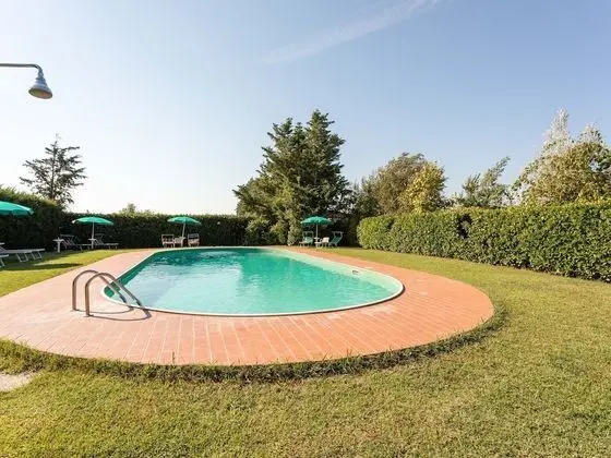 Elegant Apartment in Tuoro sul Trasimeno With Pool