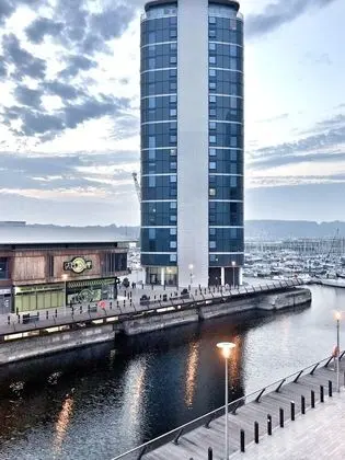 Elegant Apartment in The Wharf - Dış Mekan