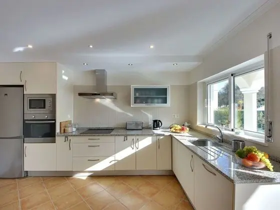 Elegant Villa in Carvoeiro With Swimming Pool - Mutfak