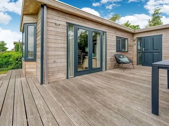 Elegant Chalet in Anjum near Lauwersmeer Lake