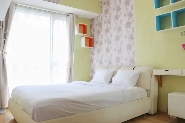 Elegant And Comfortable 1Br Apartment Casa Grande Residence - Oda