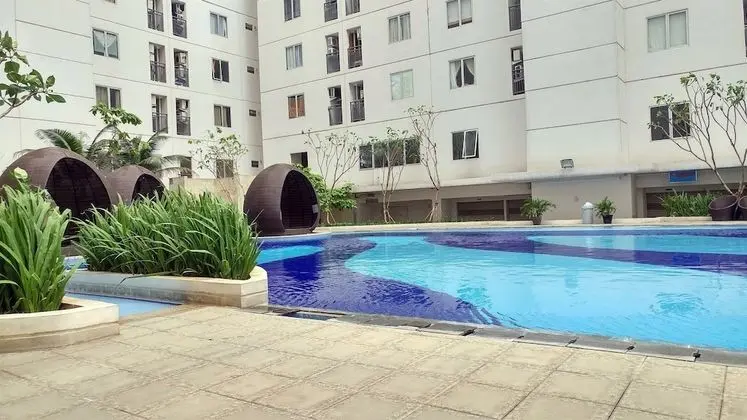 Elegant and Comfy 2BR above Mall at Bassura City Apartment