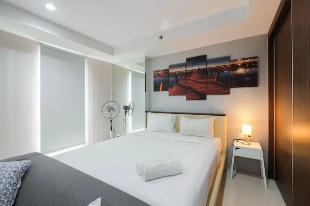 Elegant and Comfy Studio Azalea Suites Apartment Cikarang - Öne Çıkan Resim