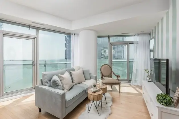Elegant condo with stunning lake & views - Öne Çıkan Resim
