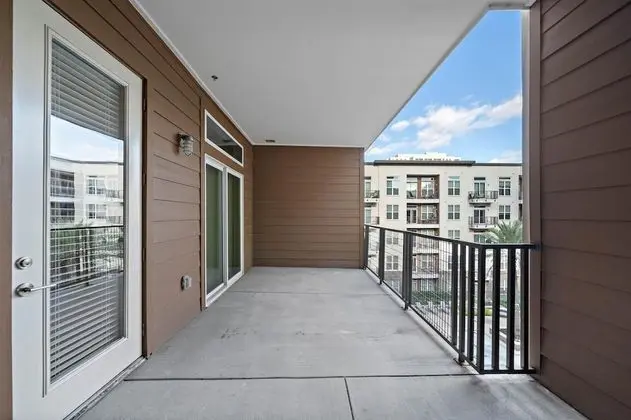 Elegant Downtown Location Recently Upgraded - Oda