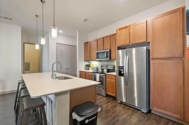 Elegant Downtown Location Recently Upgraded - Oda