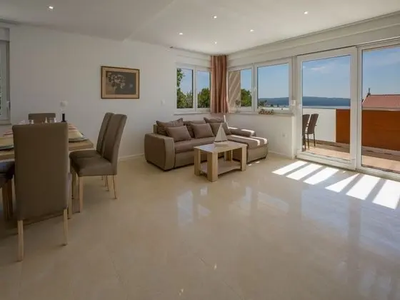 Elegant Villa in Dramalj With Swimming Pool - Oda Düzeni
