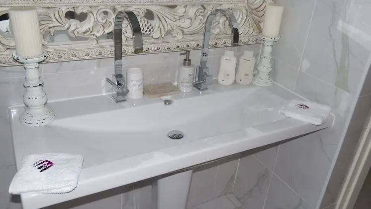 Elegant and Exclusive Boutique Guesthouse - Banyo Özellikleri