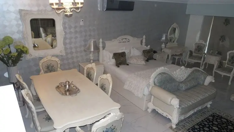 Elegant and Exclusive Boutique Guesthouse - Oda