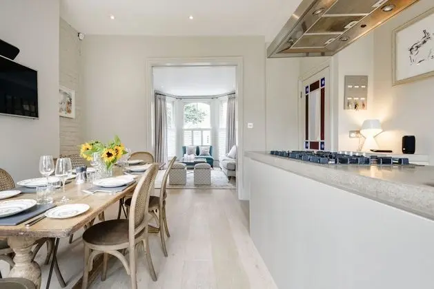 Elegant Family Home near Wandsworth Common - Mutfak
