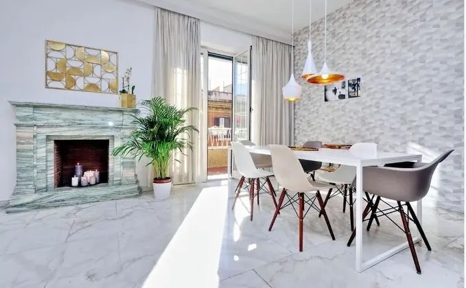 Elegant flat for 8 near Colosseum - Öne Çıkan Resim