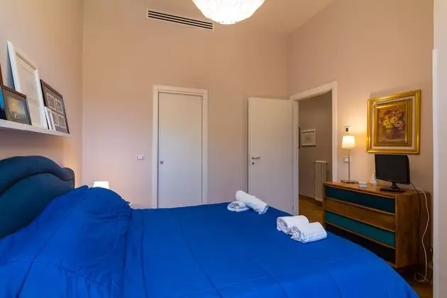 Elegant Flat at Municipio by Napoliapartments - Oda