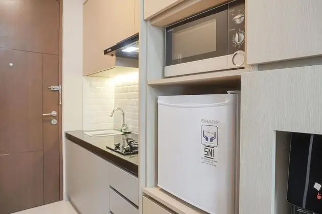 Elegant And High Floor Studio At Ciputra World 2 Apartment - Mutfak