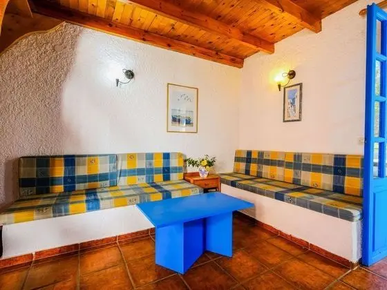Elegant Holiday Home in Palaiochora near Beach