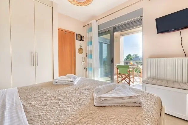 Elegant Maisonette Garden near Beach - Oda