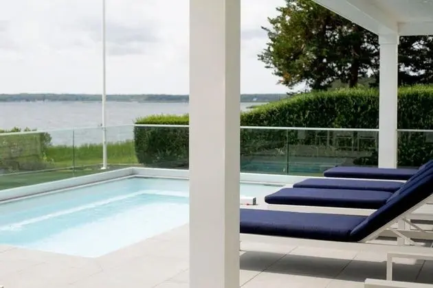 Elegant North Fork Beach Front w Heated Pool 90 min NYC - Oda
