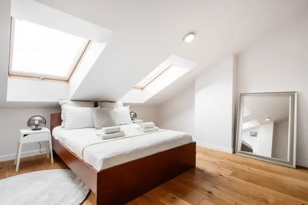 Elegant Penthouse Rooftop View Over Old Town Jewish Quarter