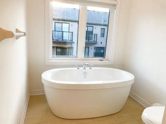 Elegant Private Master Bed in Townhouse - Banyo Tipleri