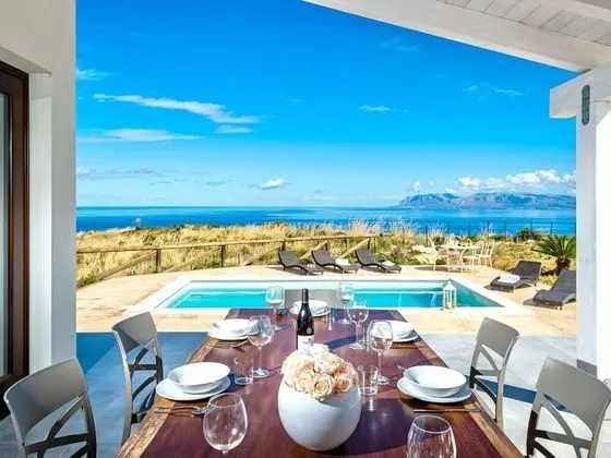 Elegant Villa With Private Pool and sea View