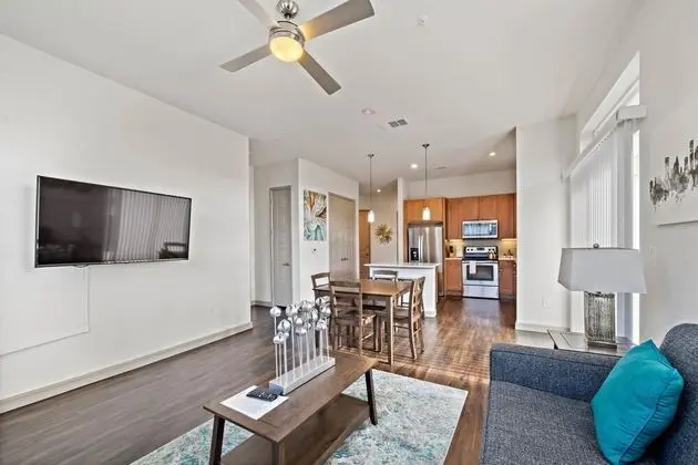 Elegant Recently Upgraded Apt Downtown Location - Oda