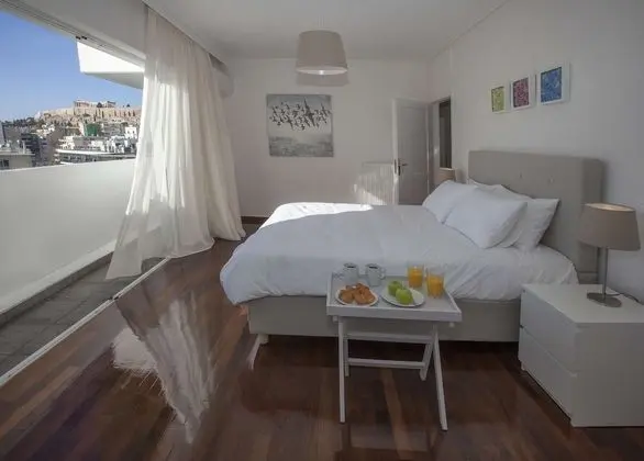 Elegant Residence with Panoramic view to Acropolis by GHH