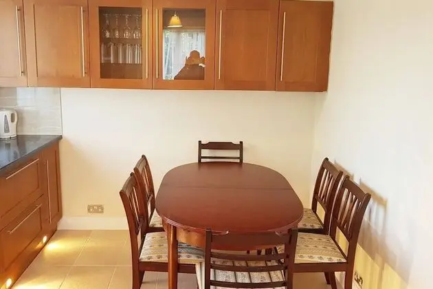 Elegant and Spacious 2 bedroom Apartment - Oda Düzeni