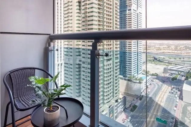 Elegant and Spacious 2BR w/ Sea Views in Marina! - İç Mekan