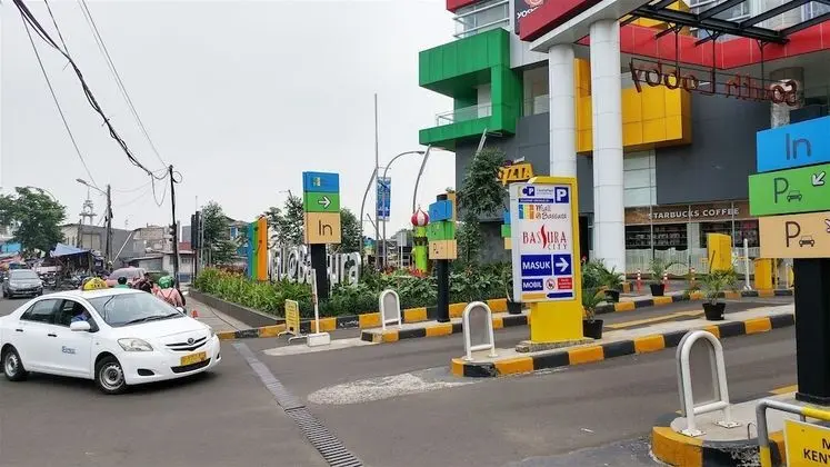 Elegant Studio Bassura Apartment
