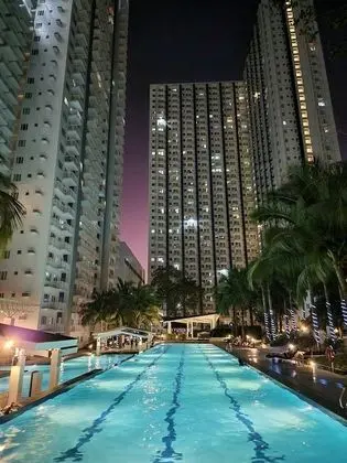 Elegant Studio at Grass Residences - Havuz